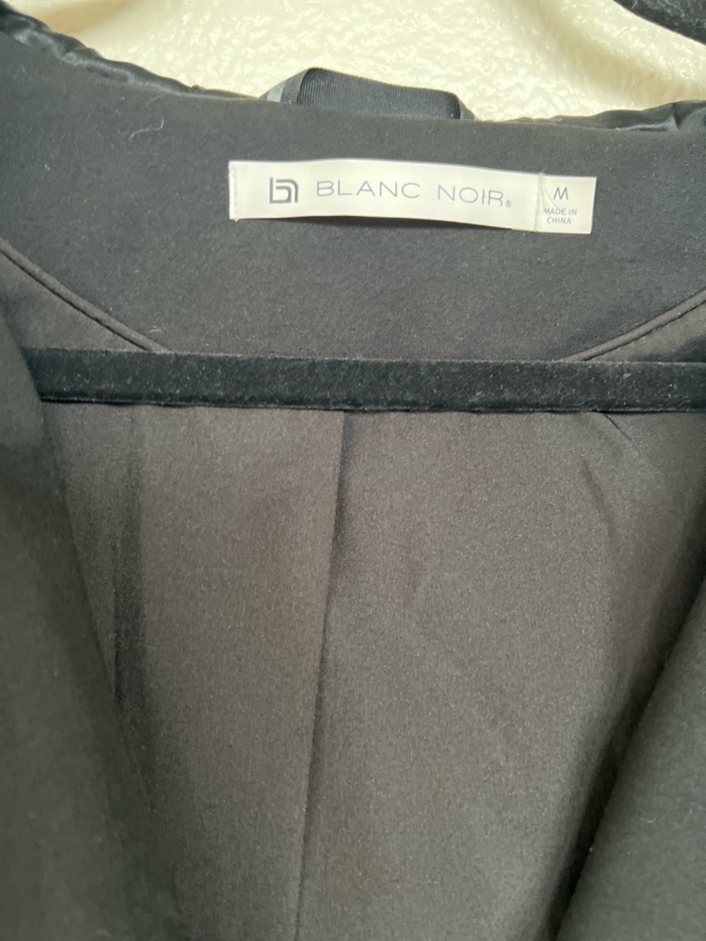Blanc Noir Hooded Single-Button Black Blazer size Medium - Picture 5 of 8